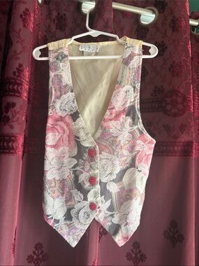3/$20 Vintage Kids Floral Pink and Cream  Button Vest Size Small
